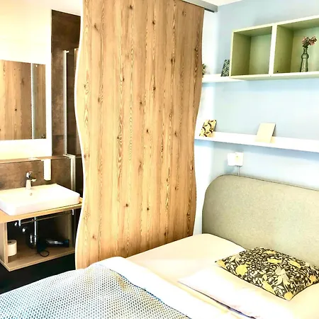Hotel R & J Rust