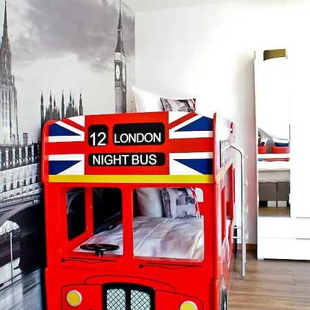 Hotel R & J