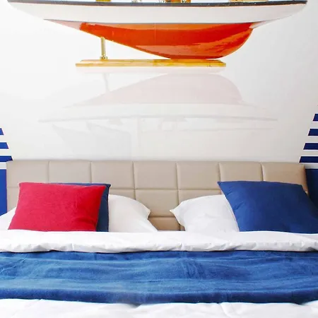 Hotel R & J