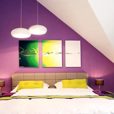 Hotel R & J Rust