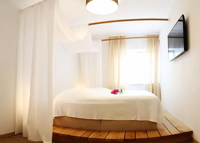 R & J 酒店 鲁斯特